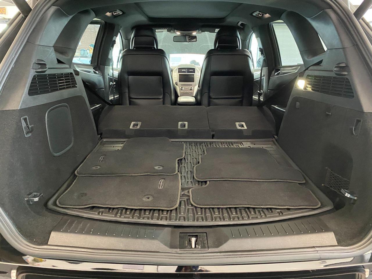 2017 Lincoln MKC Select AWD+Blind Spot+Roof+ApplePlay+ACCIDENT FREE - Photo #24