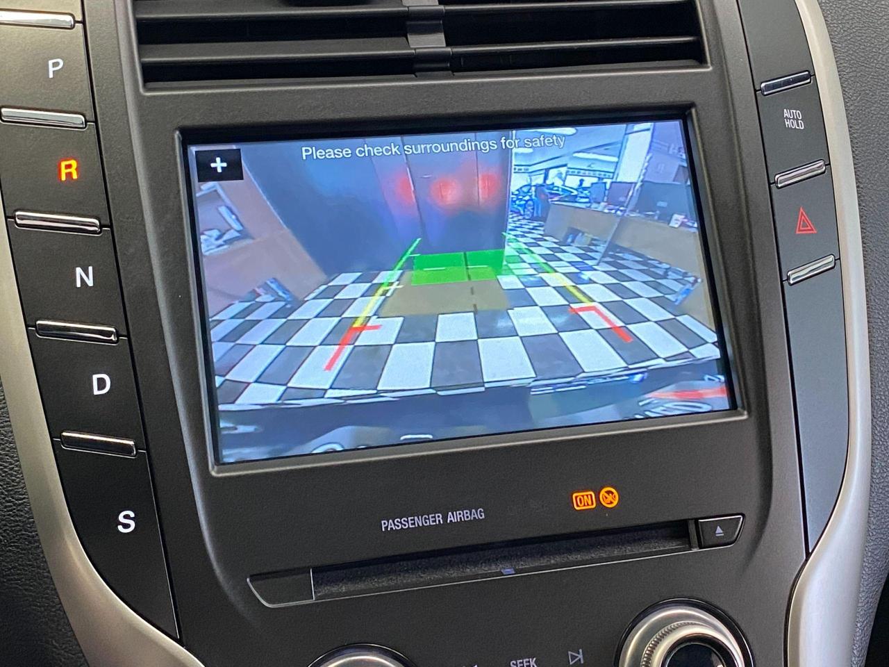 2017 Lincoln MKC Select AWD+Blind Spot+Roof+ApplePlay+ACCIDENT FREE - Photo #26