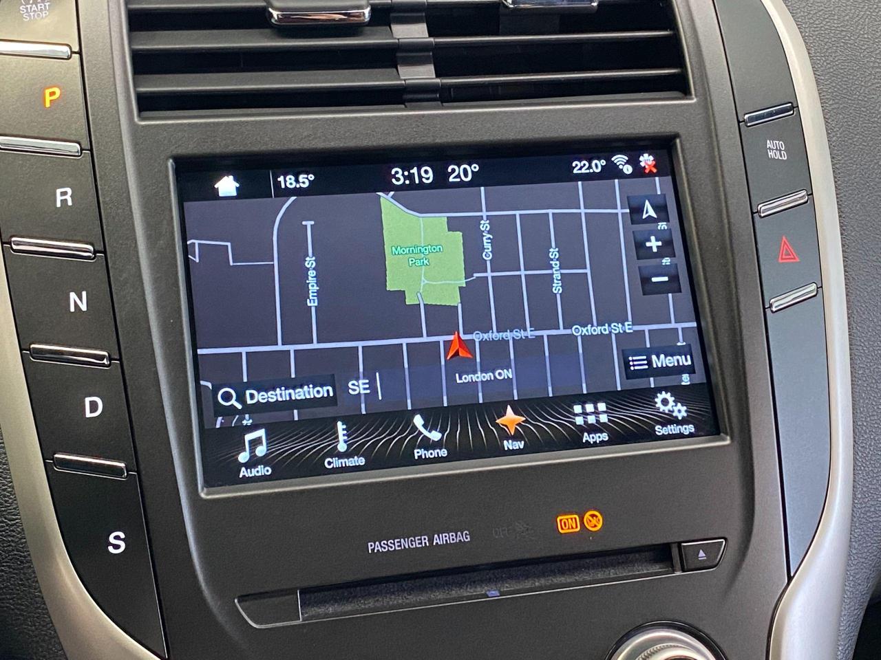 2017 Lincoln MKC Select AWD+Blind Spot+Roof+ApplePlay+ACCIDENT FREE - Photo #28