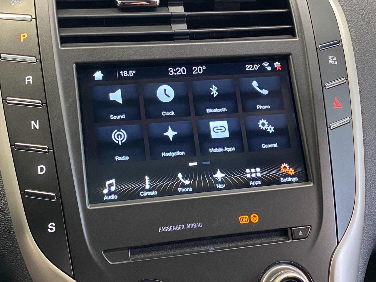 2017 Lincoln MKC Select AWD+Blind Spot+Roof+ApplePlay+ACCIDENT FREE - Photo #32