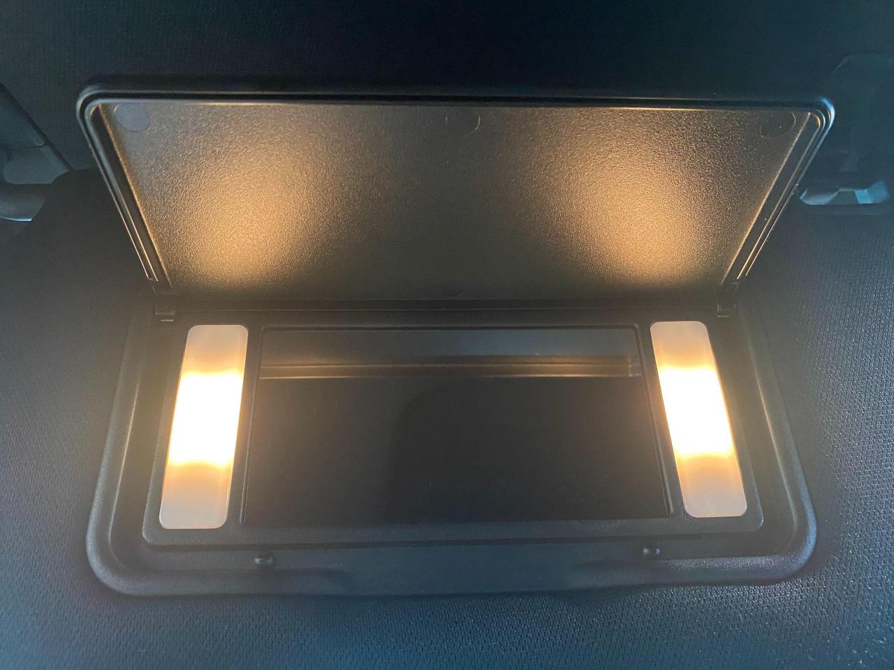 2017 Lincoln MKC Select AWD+Blind Spot+Roof+ApplePlay+ACCIDENT FREE - Photo #44