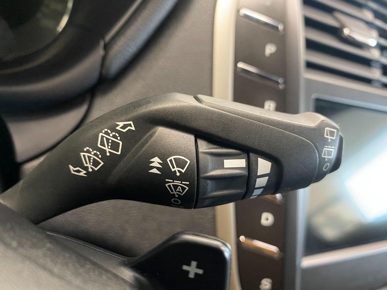 2017 Lincoln MKC Select AWD+Blind Spot+Roof+ApplePlay+ACCIDENT FREE - Photo #50