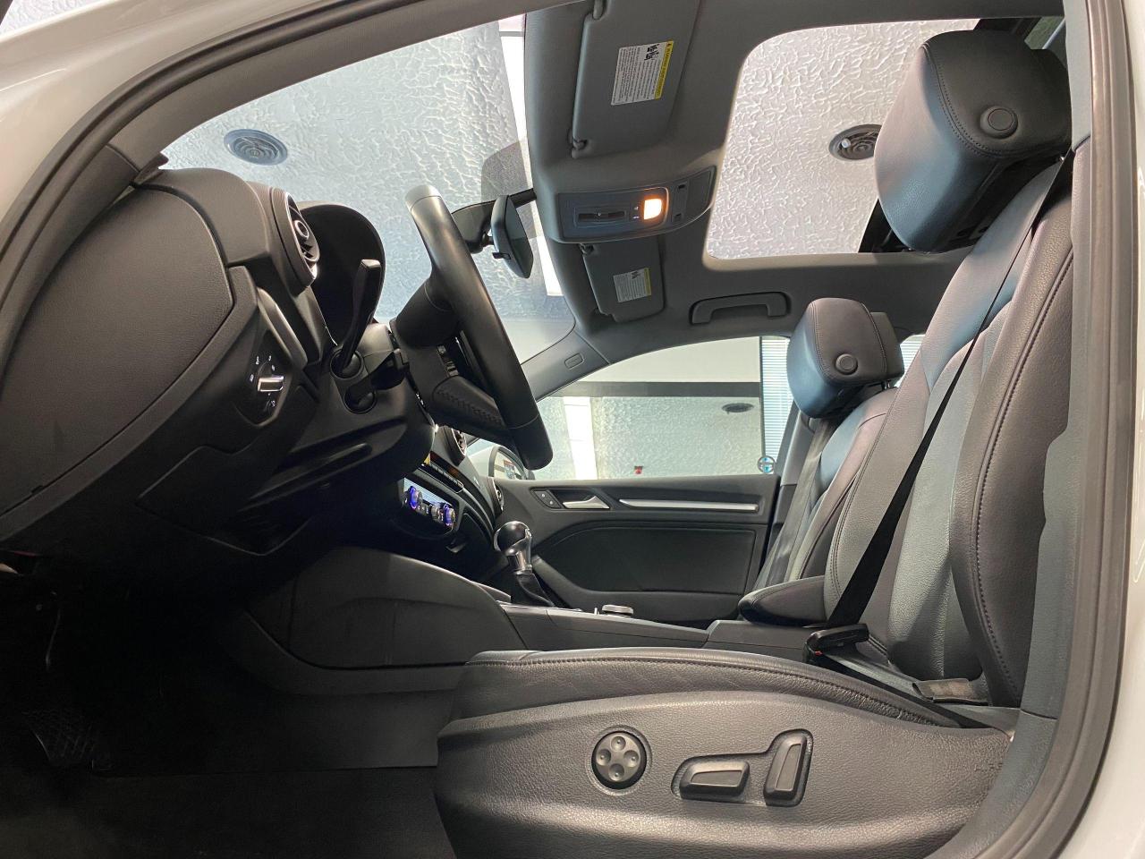 2017 Audi A3 TFSI S-Tronic+Pano Roof+Apple Play+ACCIDENT FREE - Photo #28