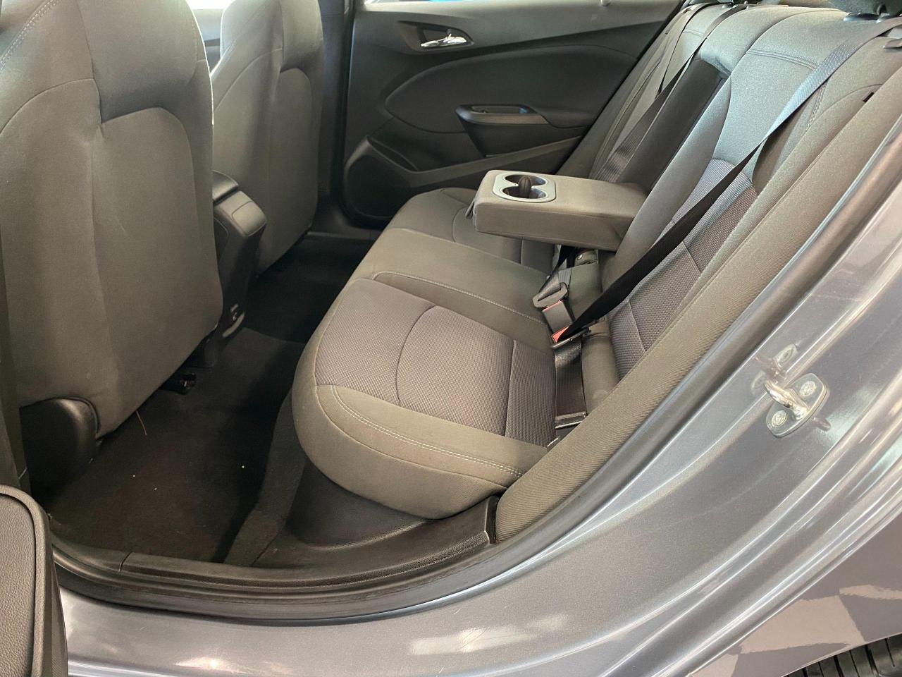 2019 Chevrolet Cruze LT+Sunroof+Apple Play+New Tires+ACCIDENT FREE - Photo #20