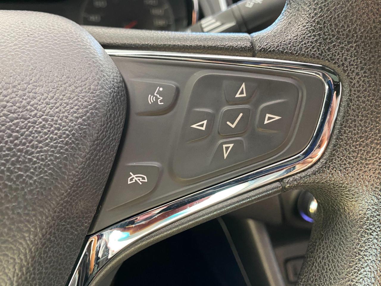 2019 Chevrolet Cruze LT+Sunroof+Apple Play+New Tires+ACCIDENT FREE - Photo #41