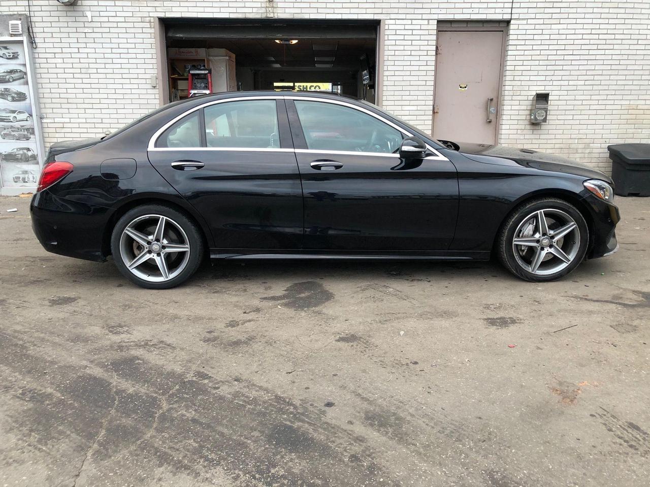 2015 Mercedes-Benz C-Class C400 • 329HP 4Matic • No accidents! Photo