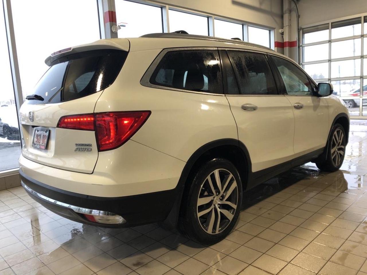 2017 Honda Pilot Touring Photo