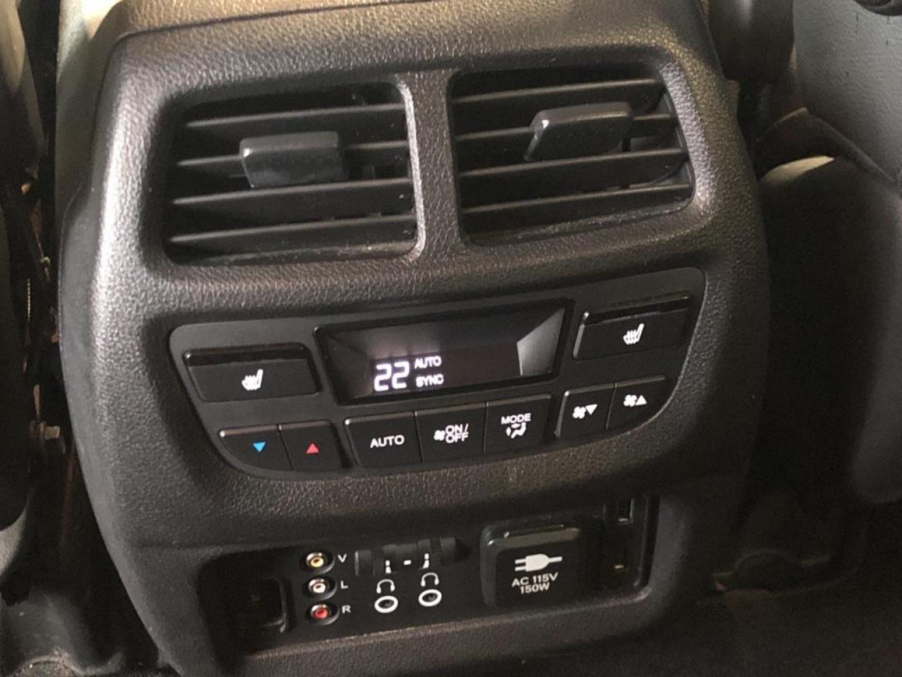 2017 Honda Pilot Touring Photo