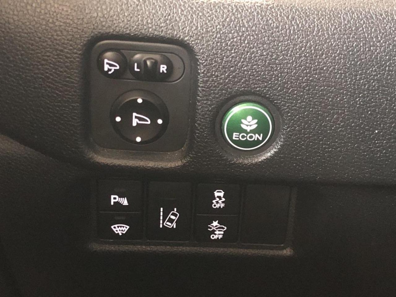 2017 Honda Pilot Touring Photo