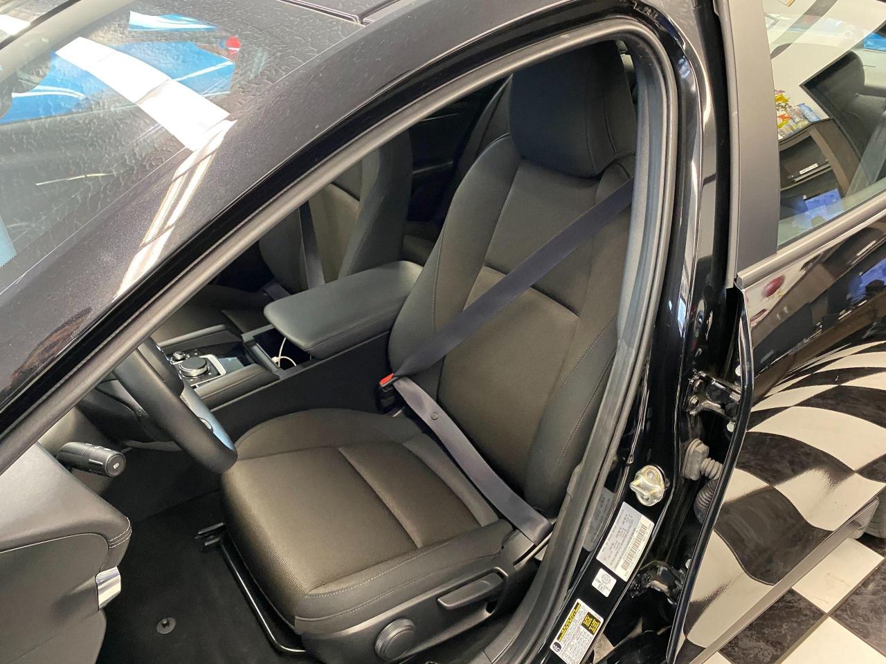 2019 Mazda MAZDA3 GS+Apple Play+Collision Avoidance+ACCIDENT FREE - Photo #19