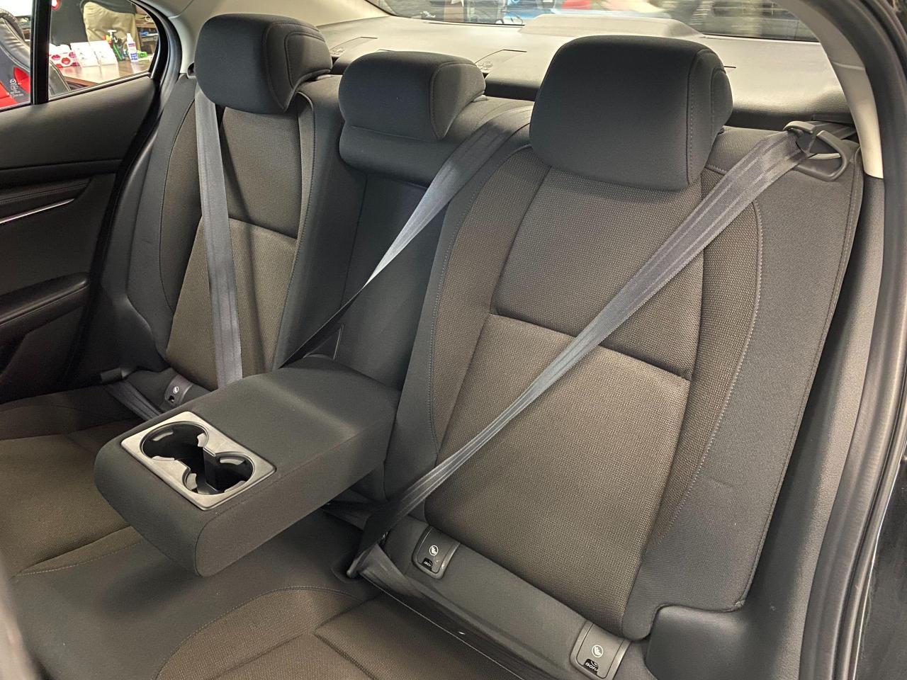 2019 Mazda MAZDA3 GS+Apple Play+Collision Avoidance+ACCIDENT FREE - Photo #24