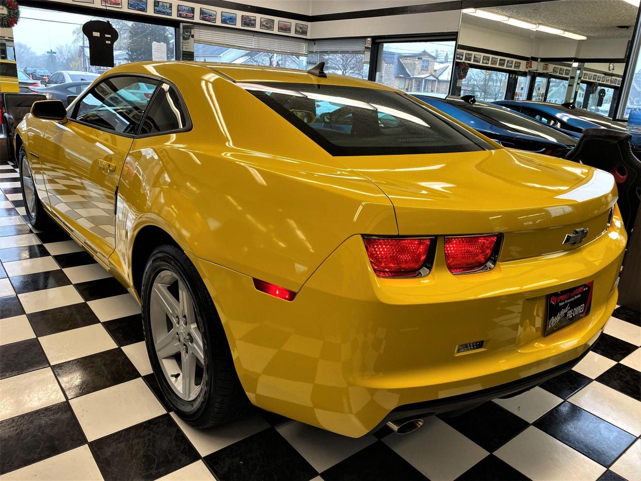 2010 Chevrolet Camaro LT 3.6L V6+Sunroof+New Tires+ACCIDENT FREE - Photo #2