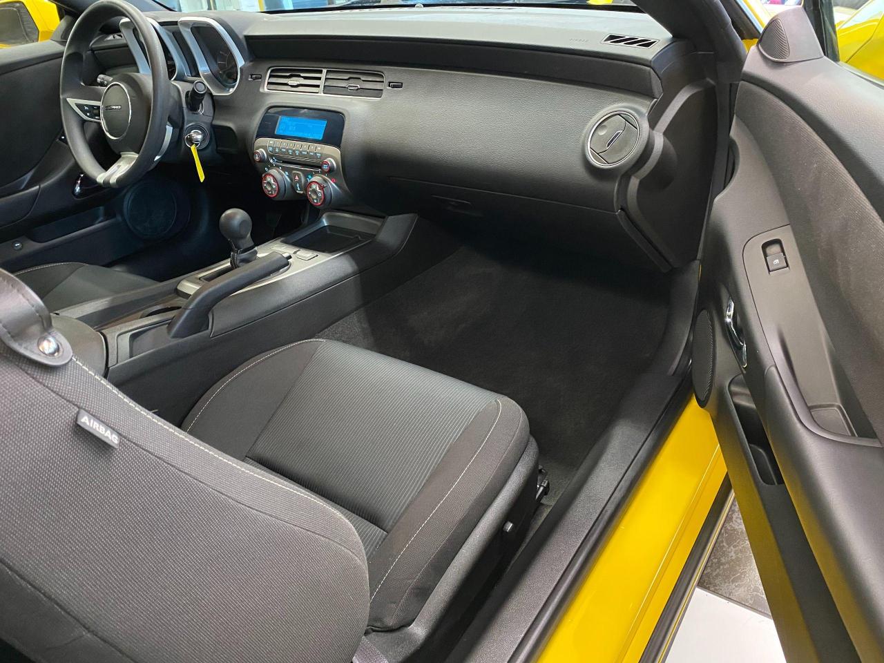 2010 Chevrolet Camaro LT 3.6L V6+Sunroof+New Tires+ACCIDENT FREE - Photo #20