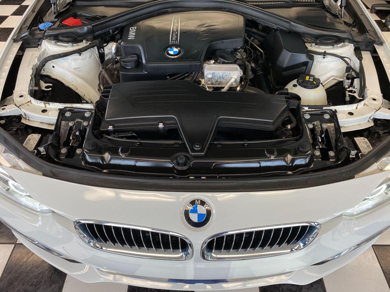 2016 BMW 3 Series 328i xDrive+GPS+Camera+Sensors+ACCIDENT FREE - Photo #7