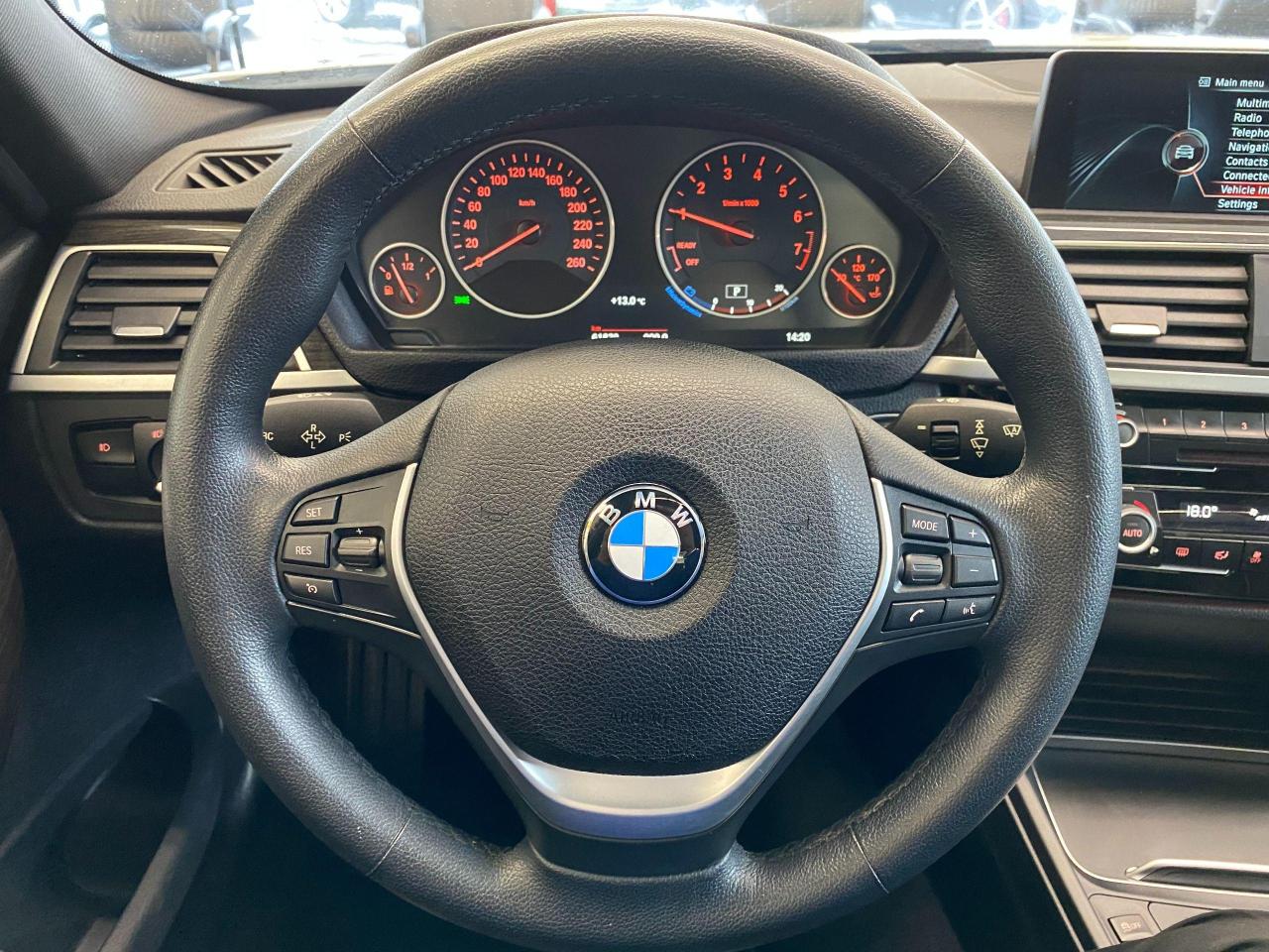 2016 BMW 3 Series 328i xDrive+GPS+Camera+Sensors+ACCIDENT FREE - Photo #9