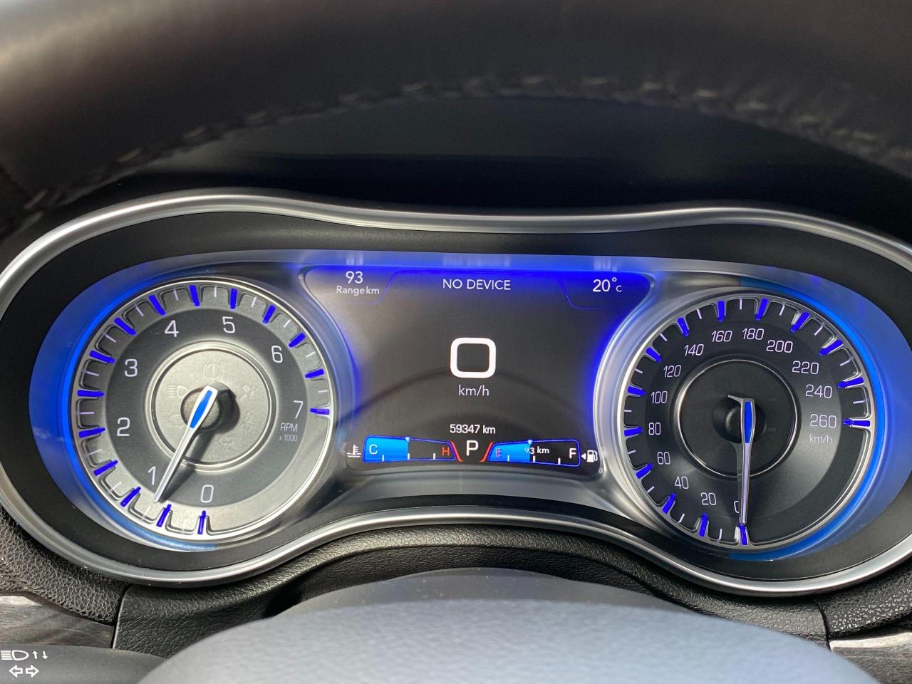 2016 Chrysler 300 Touring AWD+Roof+New Tires+ACCIDENT FREE - Photo #16