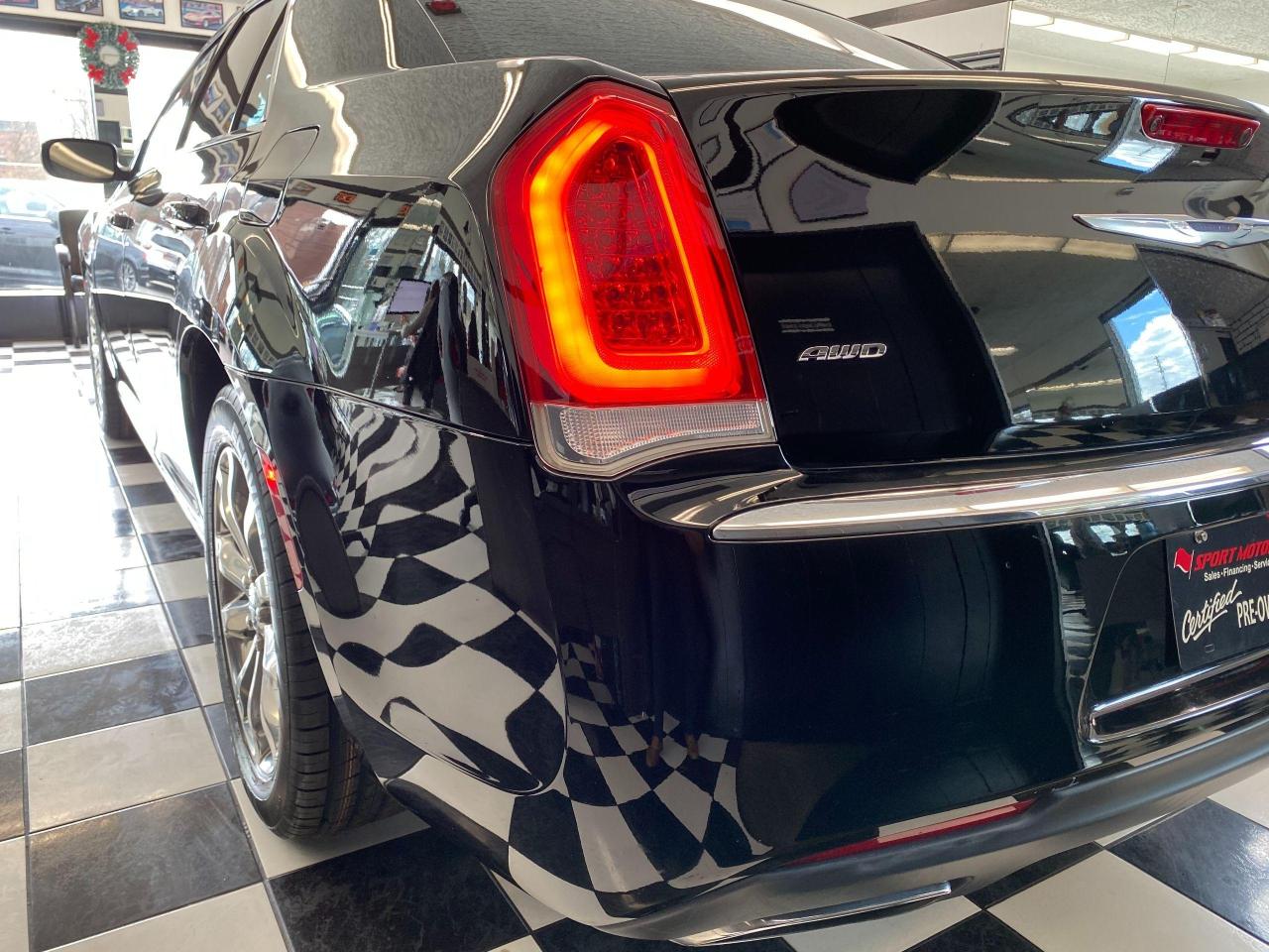 2016 Chrysler 300 Touring AWD+Roof+New Tires+ACCIDENT FREE - Photo #39