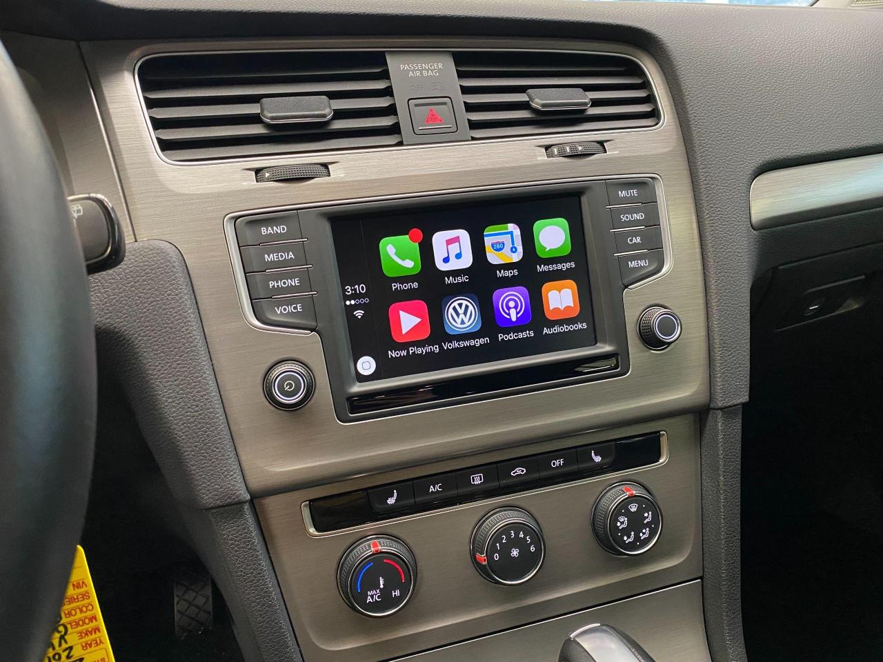 2016 Volkswagen Golf Trendline+ApplePlay+HTD Seats+Camera+ACCIDENT FREE - Photo #10