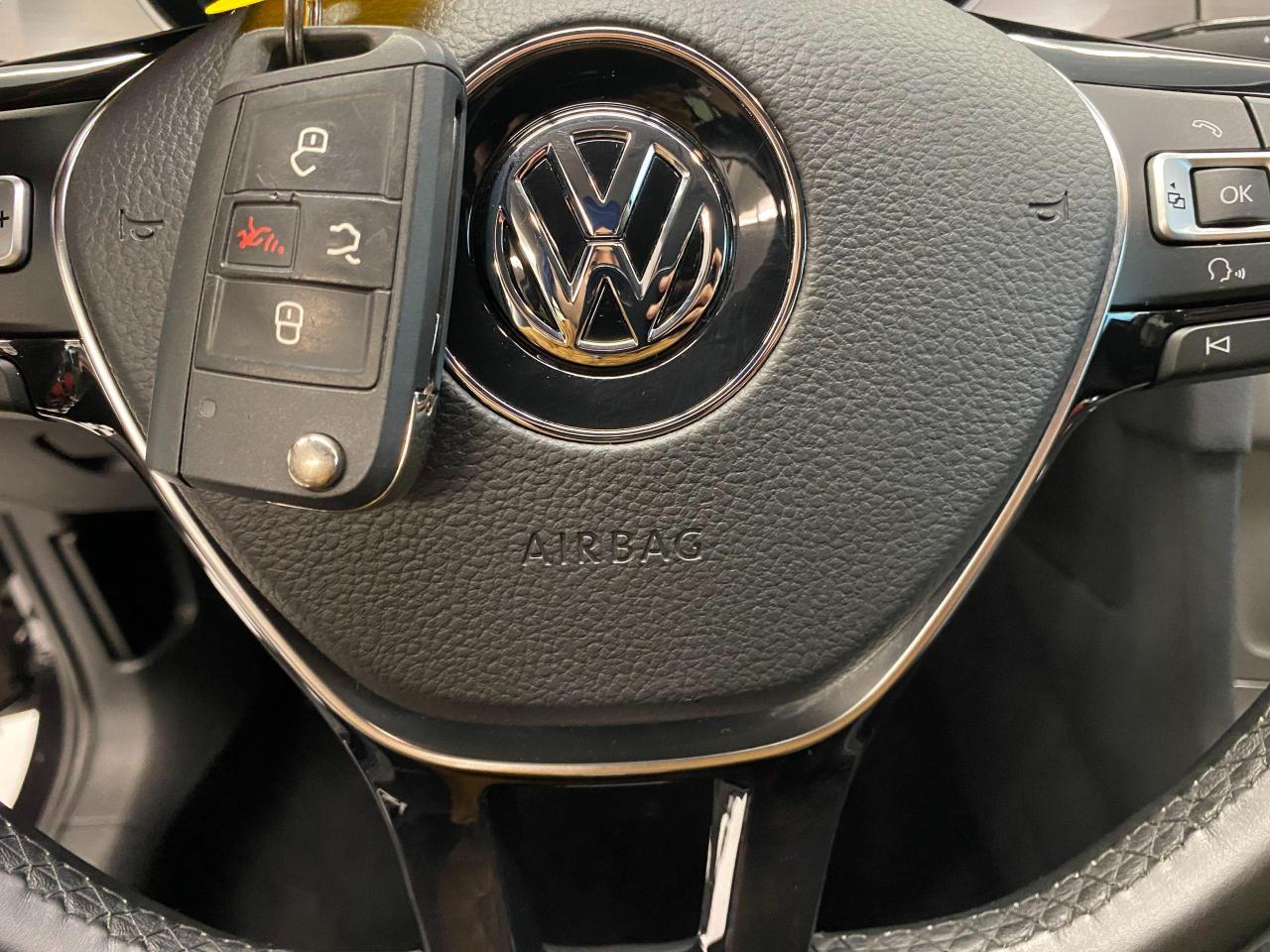 2016 Volkswagen Golf Trendline+ApplePlay+HTD Seats+Camera+ACCIDENT FREE - Photo #15