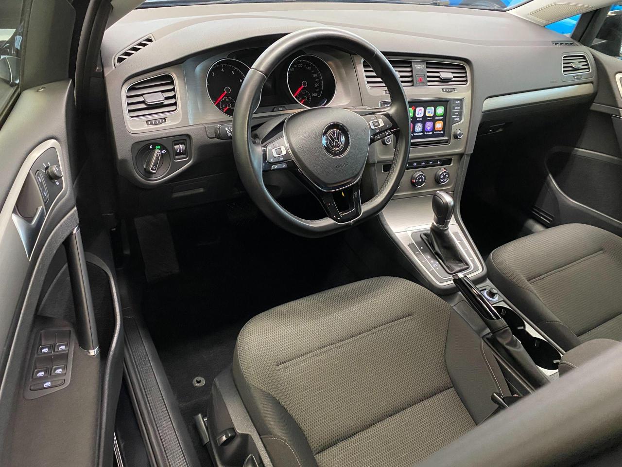 2016 Volkswagen Golf Trendline+ApplePlay+HTD Seats+Camera+ACCIDENT FREE - Photo #17