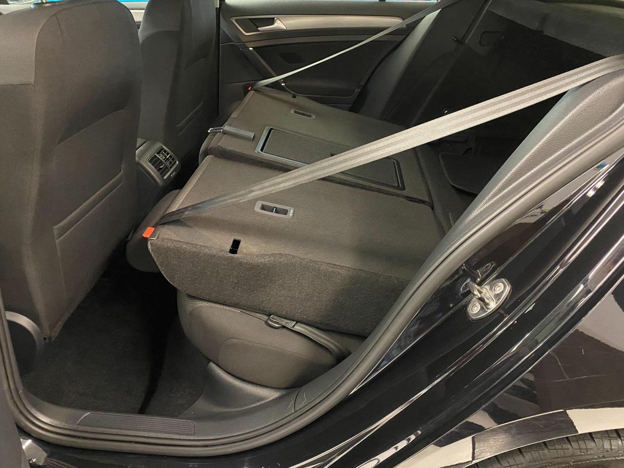 2016 Volkswagen Golf Trendline+ApplePlay+HTD Seats+Camera+ACCIDENT FREE - Photo #25