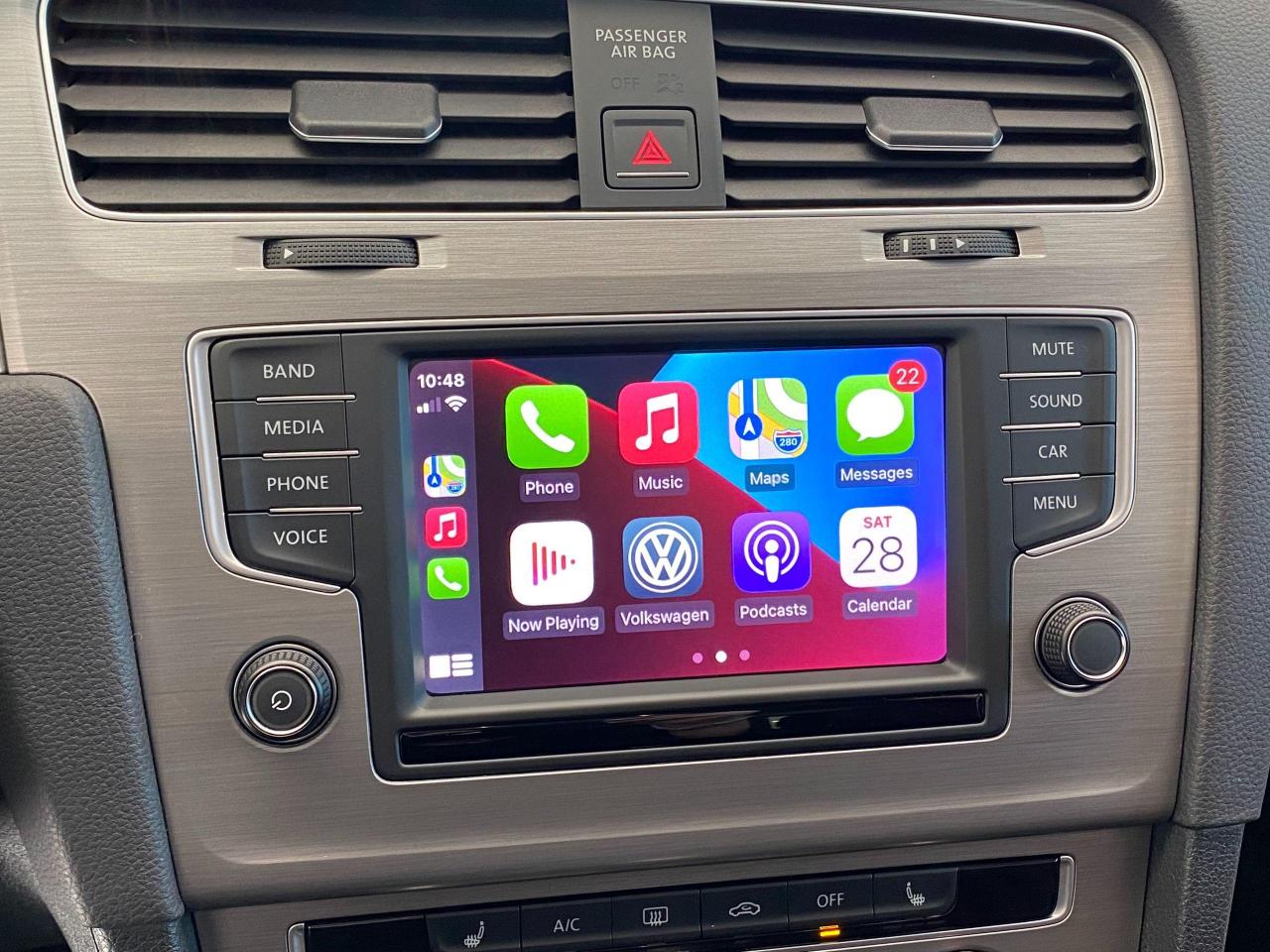 2016 Volkswagen Golf Trendline+ApplePlay+HTD Seats+Camera+ACCIDENT FREE - Photo #28
