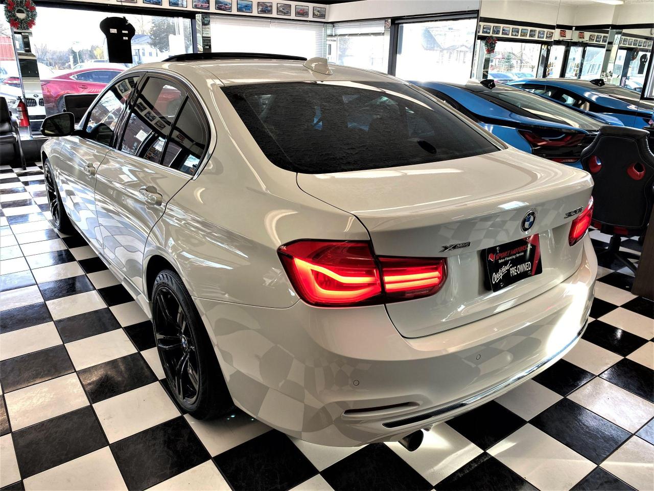 2017 BMW 3 Series 320i xDrive+Camera+GPS+Sensors+Roof+ACCIDENT FREE - Photo #2