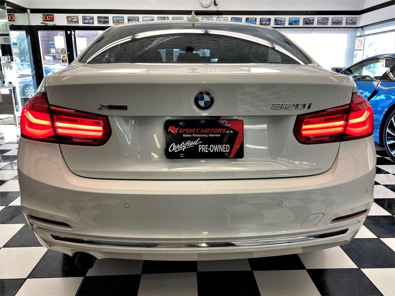 2017 BMW 3 Series 320i xDrive+Camera+GPS+Sensors+Roof+ACCIDENT FREE - Photo #3