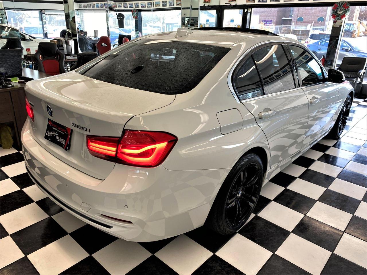 2017 BMW 3 Series 320i xDrive+Camera+GPS+Sensors+Roof+ACCIDENT FREE - Photo #4