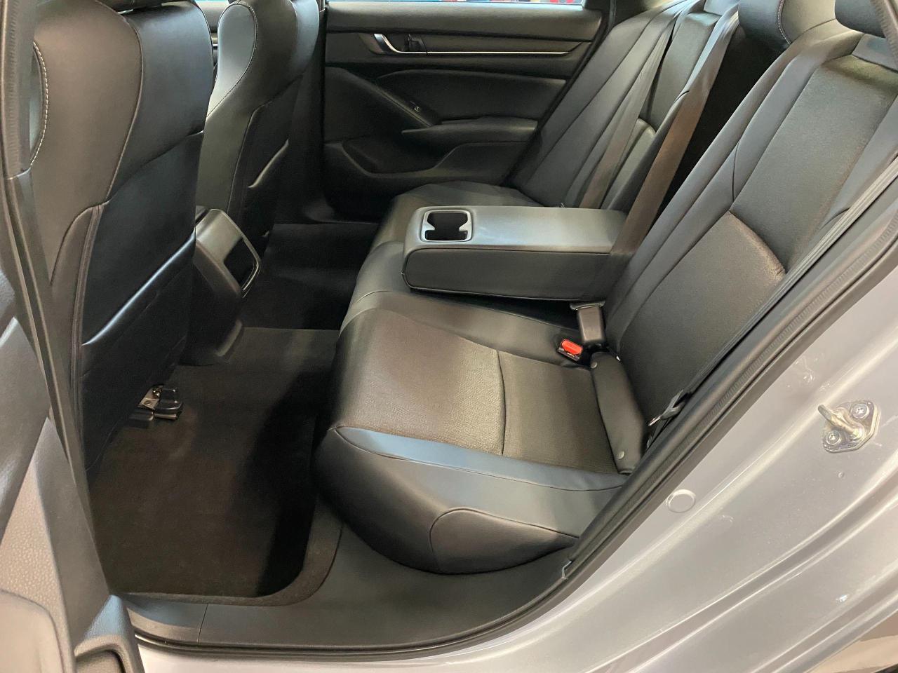 2018 Honda Accord Sport+ApplePlay+Lane Keep+Camera+ACCIDENT FREE - Photo #24