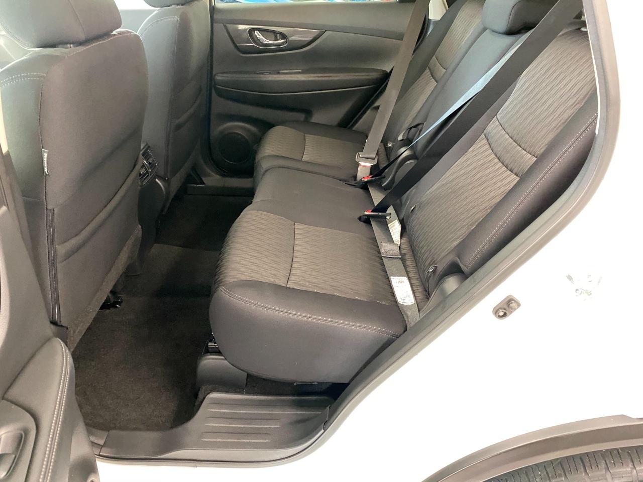2017 Nissan Rogue SV TECT AWD+FEB+GPS+360 Camera+Roof+ACCIDENT FREE - Photo #23