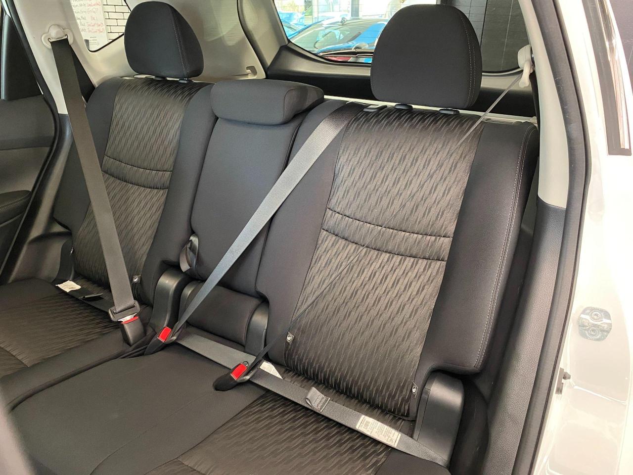 2017 Nissan Rogue SV TECT AWD+FEB+GPS+360 Camera+Roof+ACCIDENT FREE - Photo #25