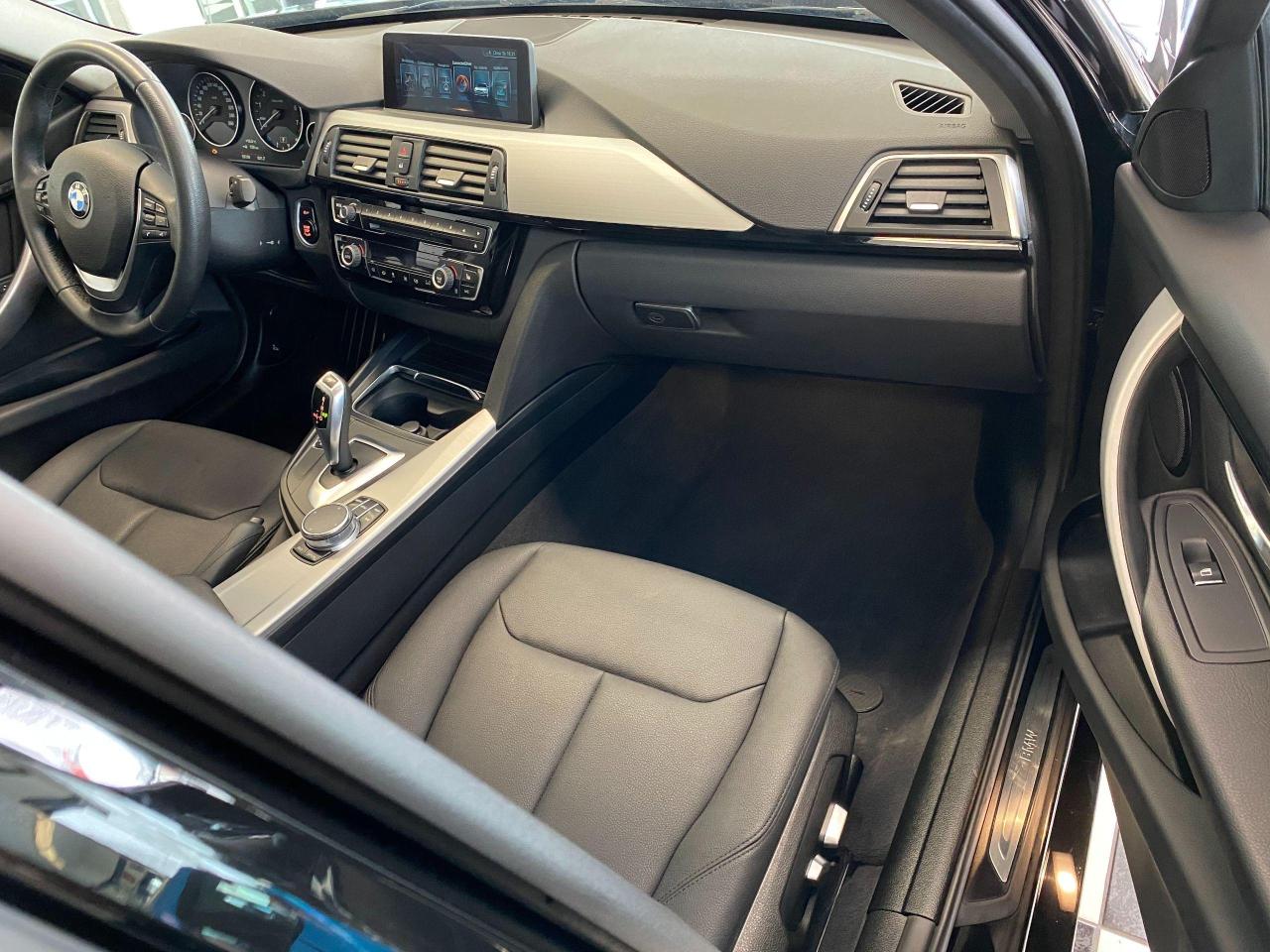 2017 BMW 3 Series 320i xDrive+GPS+Sunroof+Heated Seats+ACCIDENT FREE - Photo #20