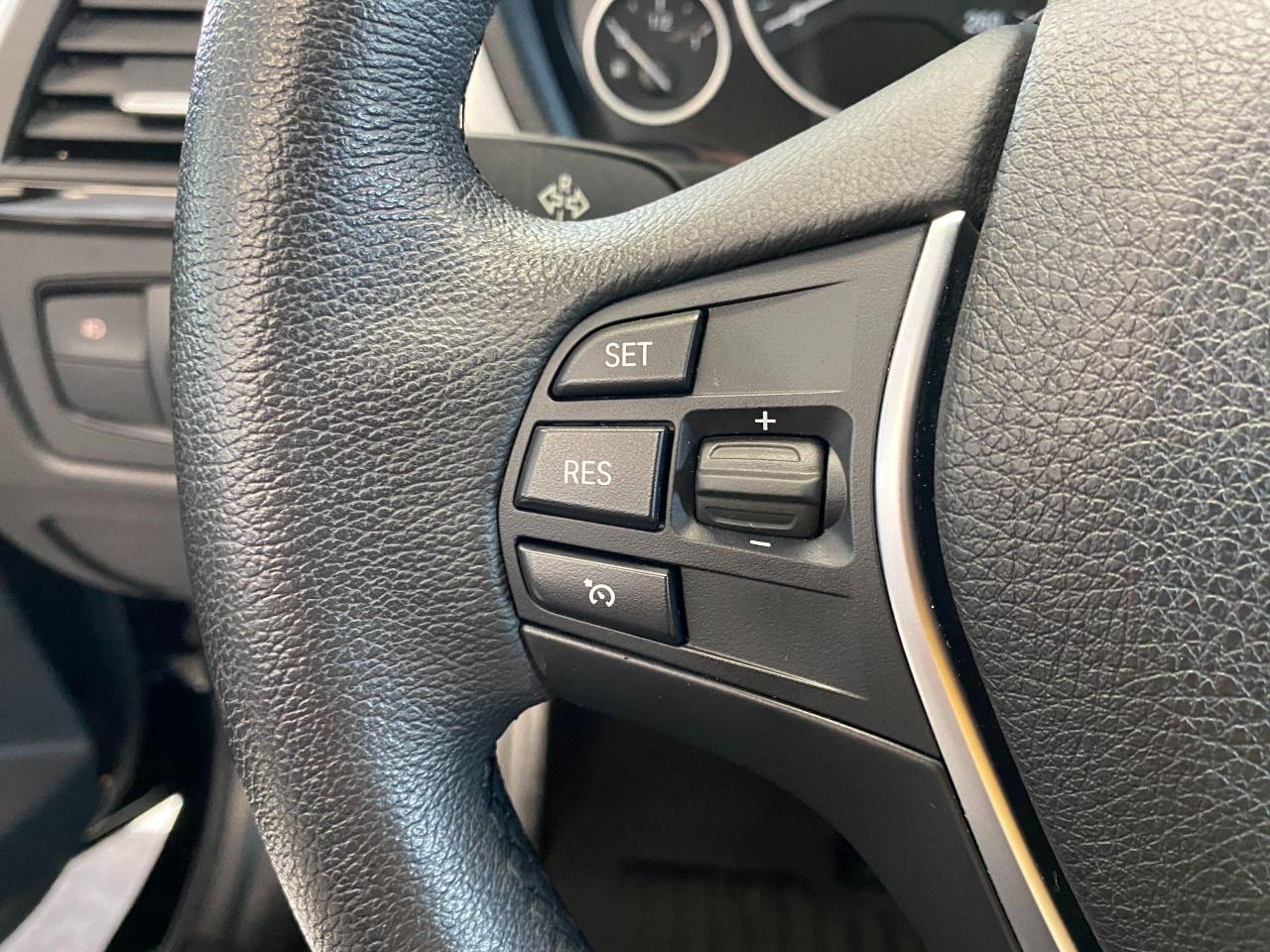 2017 BMW 3 Series 320i xDrive+GPS+Sunroof+Heated Seats+ACCIDENT FREE - Photo #54