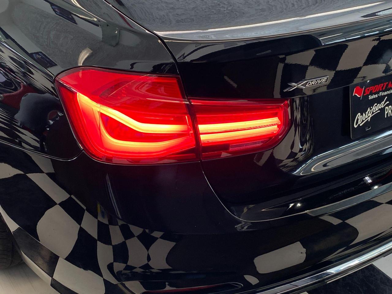 2017 BMW 3 Series 320i xDrive+GPS+Sunroof+Heated Seats+ACCIDENT FREE - Photo #67