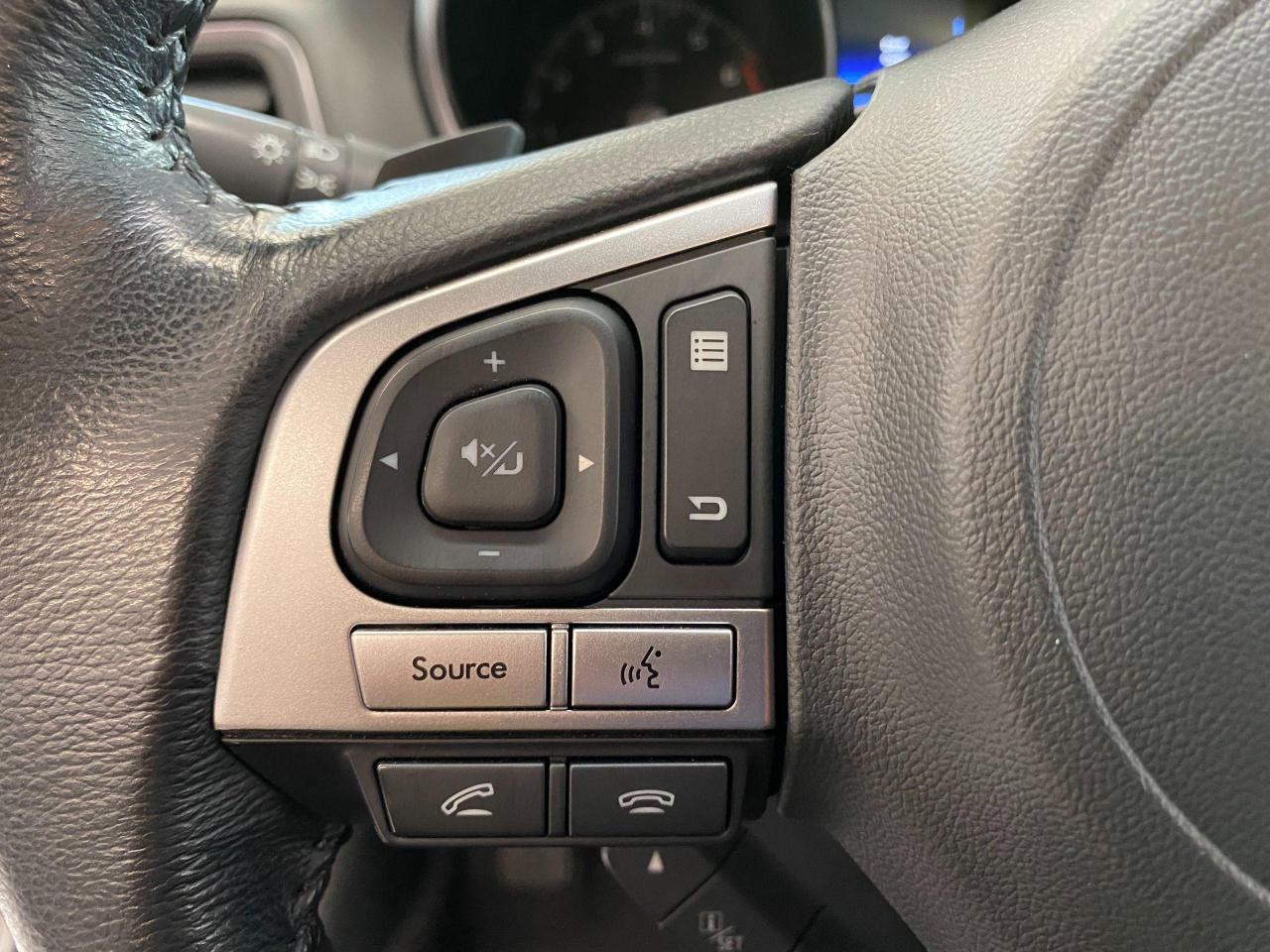 2017 Subaru Legacy 2.5i w/Touring AWD+Roof+Blind Spot+Accident Free - Photo #54