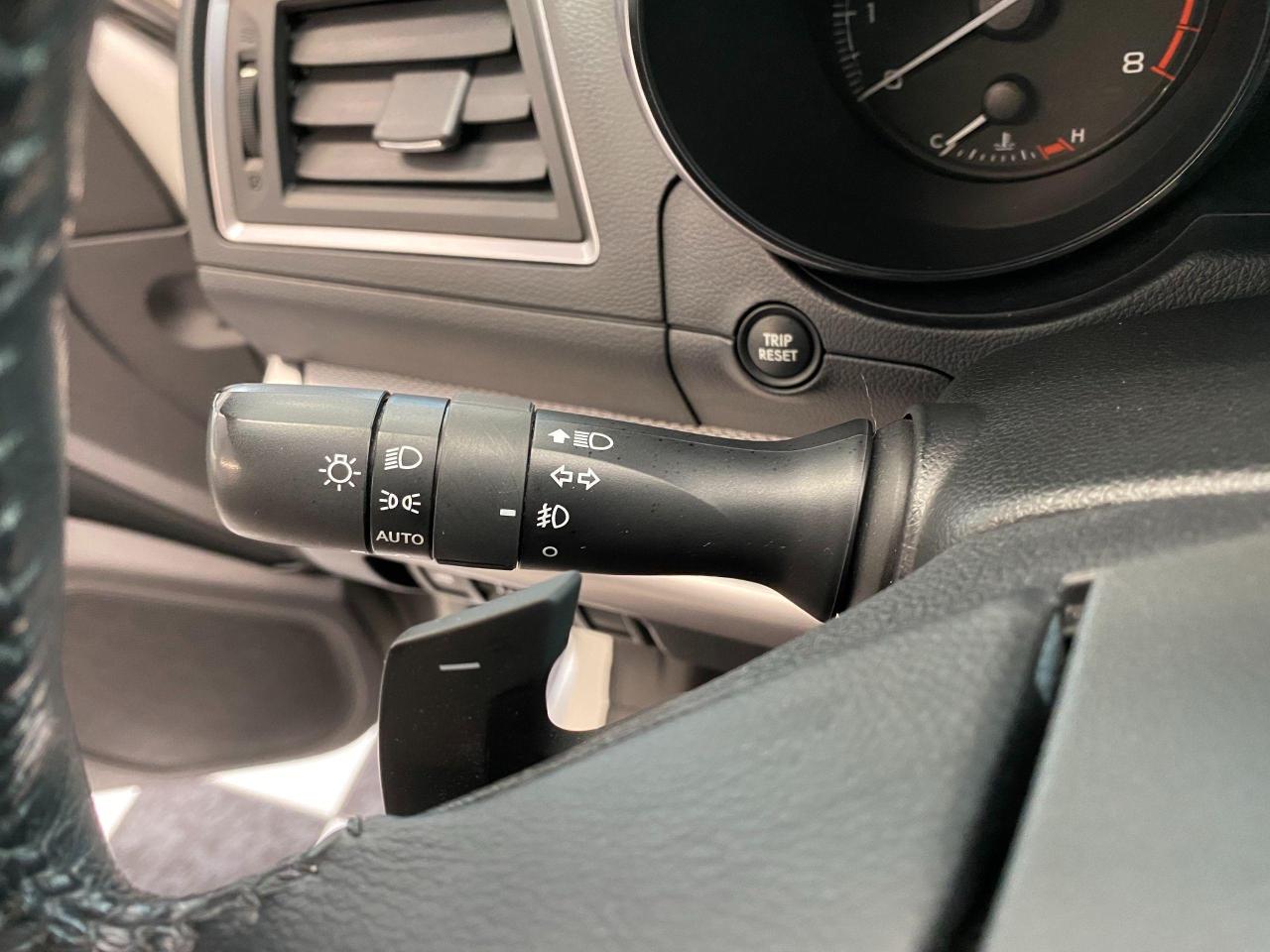 2017 Subaru Legacy 2.5i w/Touring AWD+Roof+Blind Spot+Accident Free - Photo #58