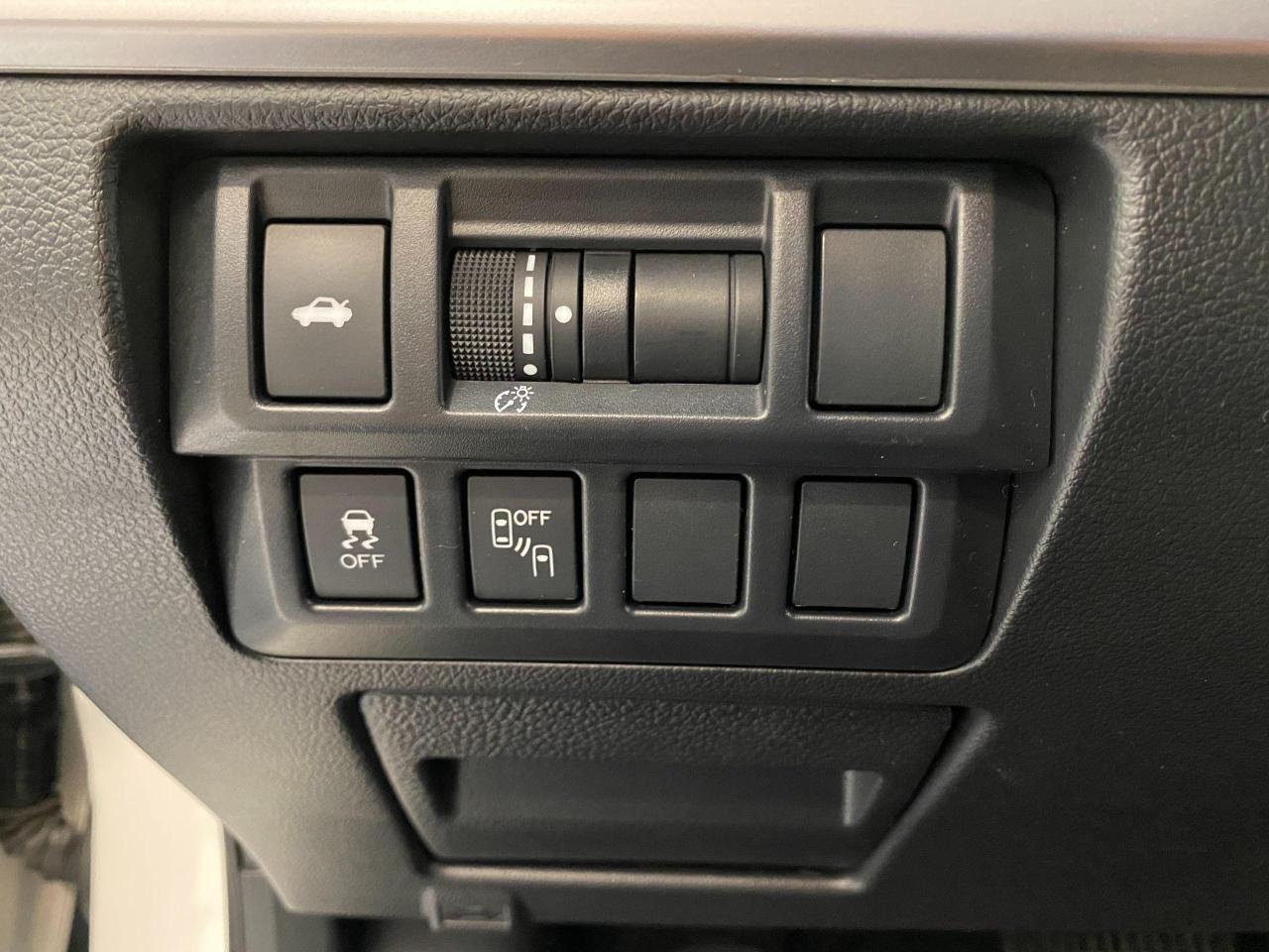 2017 Subaru Legacy 2.5i w/Touring AWD+Roof+Blind Spot+Accident Free Photo134