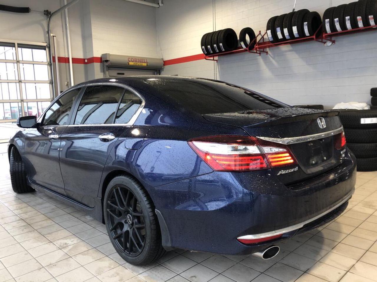 2017 Honda Accord Sport Photo