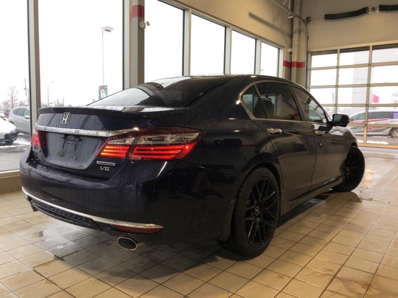 2017 Honda Accord Sport Photo