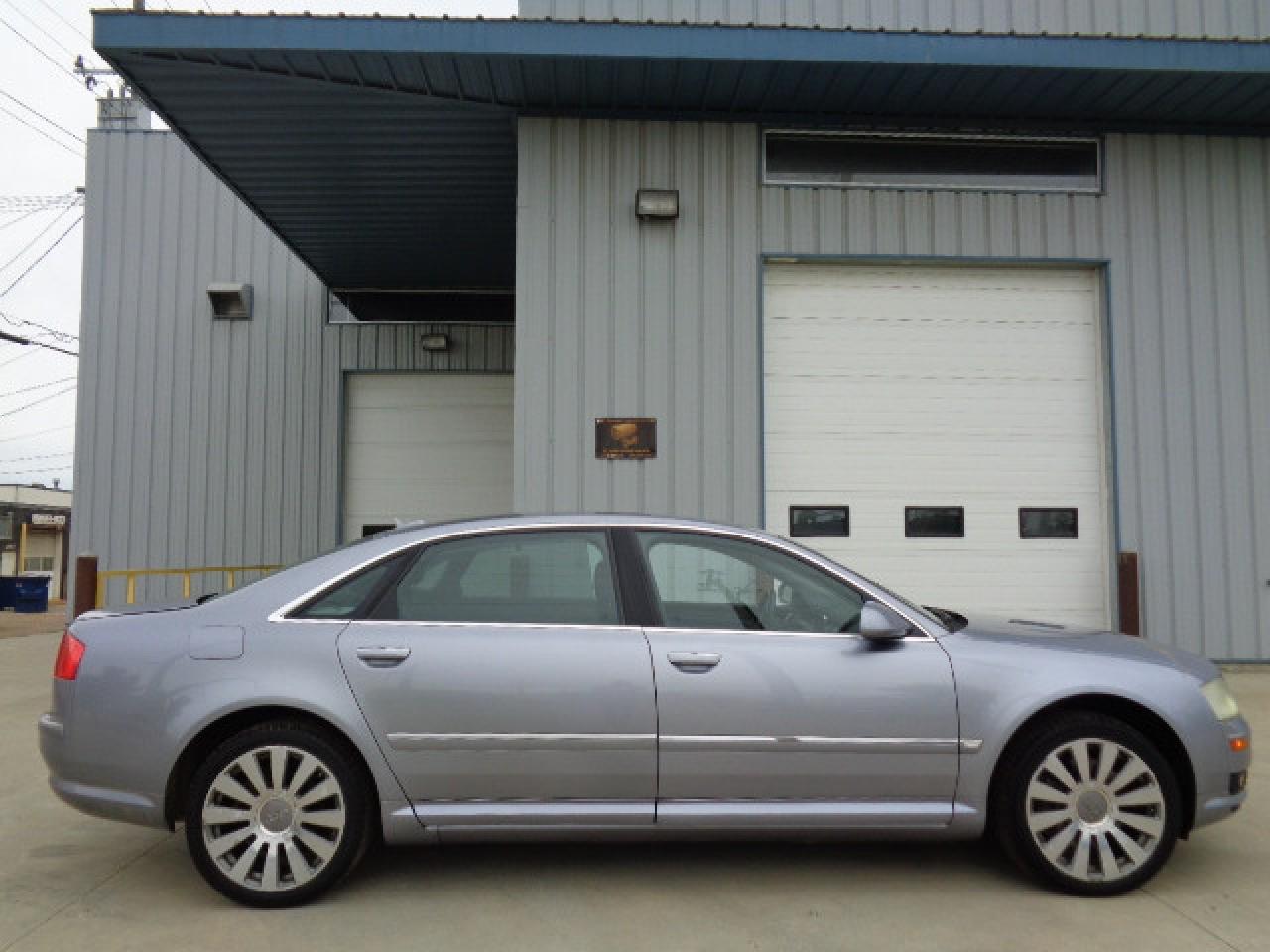 2005 Audi A8 Quattro 4dr Sdn 4.2L quattro LWB Auto Photo4
