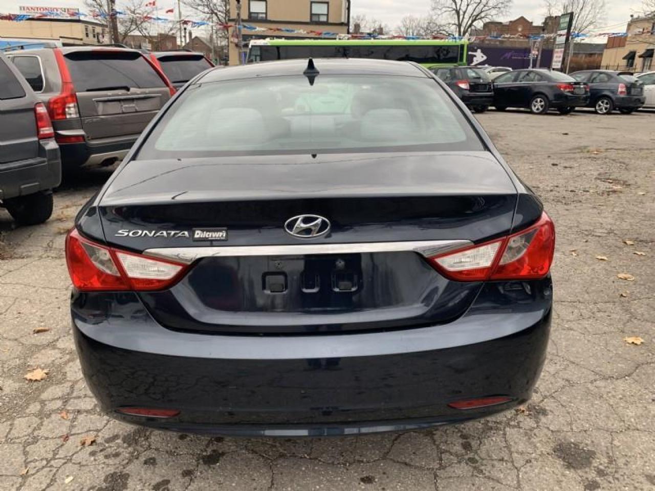 2011 Hyundai Sonata GLS Photo