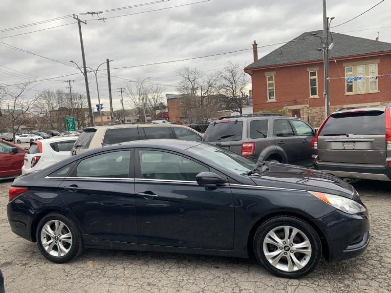 2011 Hyundai Sonata GLS Photo3