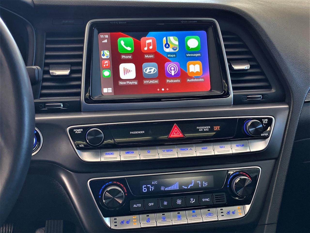 2019 Hyundai Sonata Luxury+AdaptiveCruise+ApplePlay+Roof+ACCIDENT FREE - Photo #10