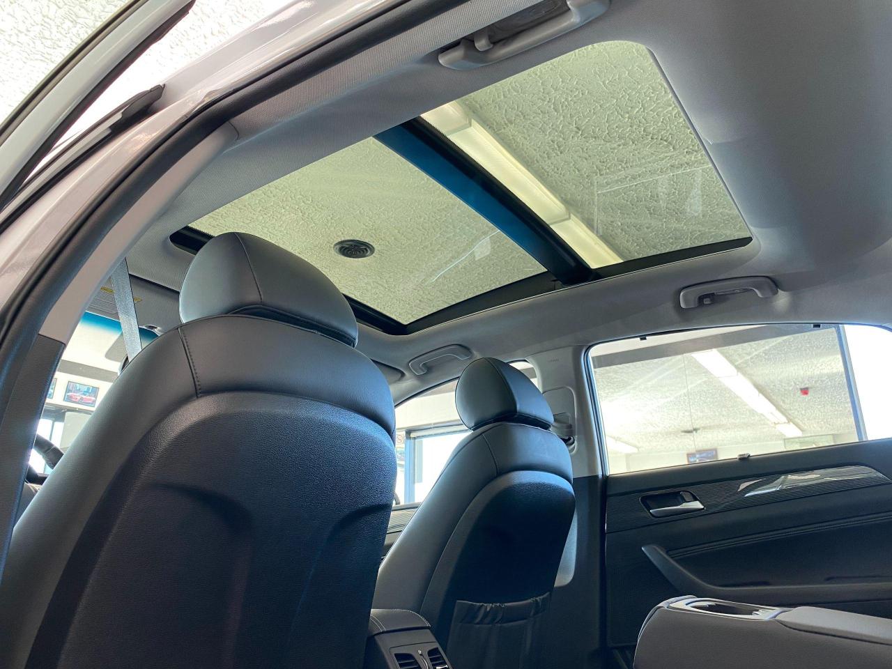 2019 Hyundai Sonata Luxury+AdaptiveCruise+ApplePlay+Roof+ACCIDENT FREE - Photo #27