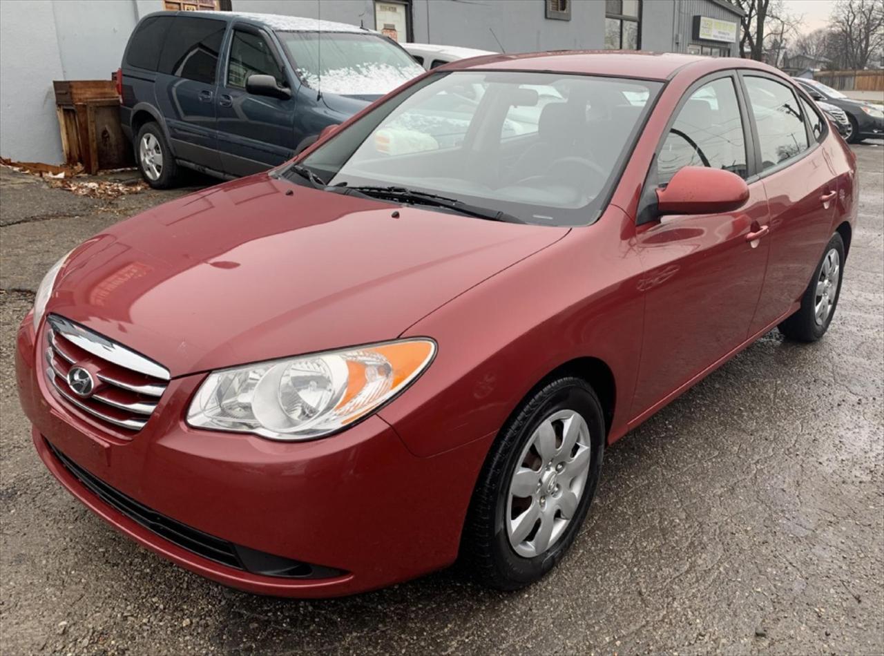2010 Hyundai Elantra GL Photo0
