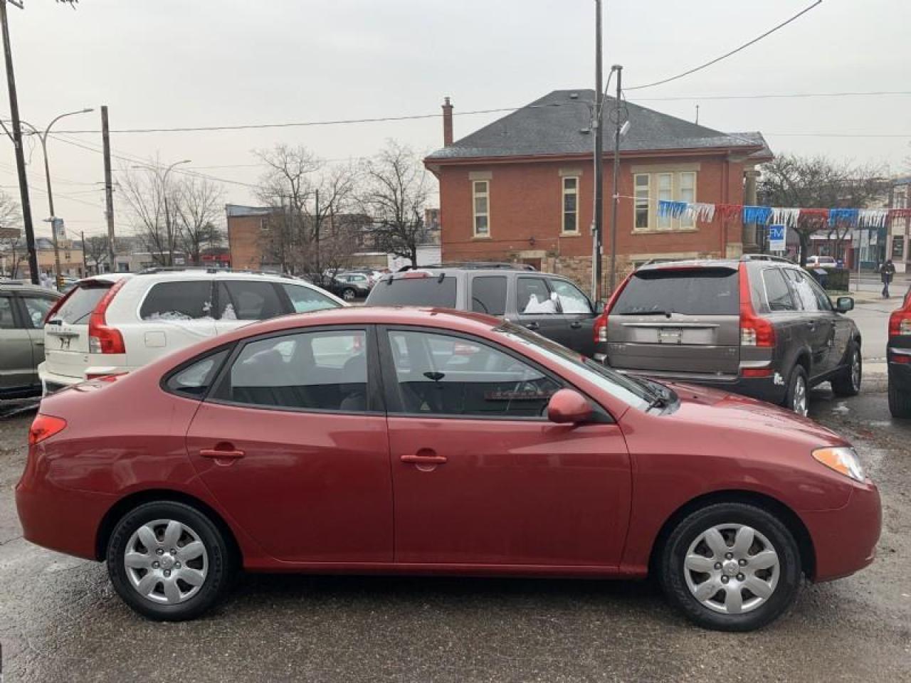 2010 Hyundai Elantra GL Photo3