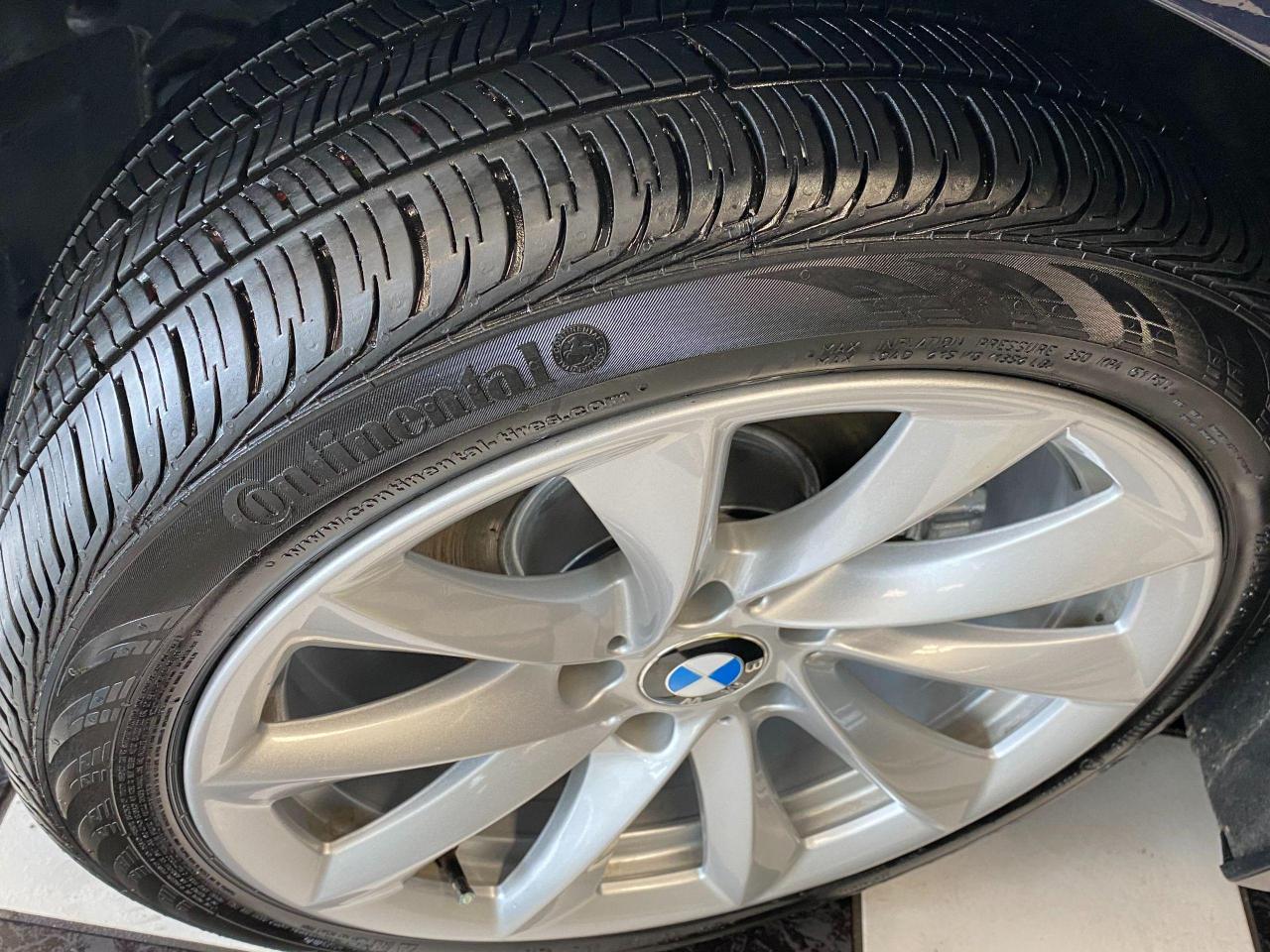 2017 BMW 3 Series 330i xDrive+GPS+Camera+Sensors+Roof+ACCIDENT FREE - Photo #11