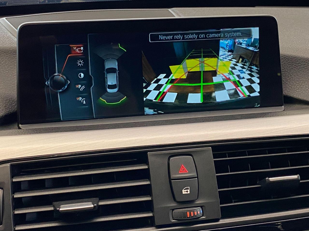 2017 BMW 3 Series 330i xDrive+GPS+Camera+Sensors+Roof+ACCIDENT FREE - Photo #31