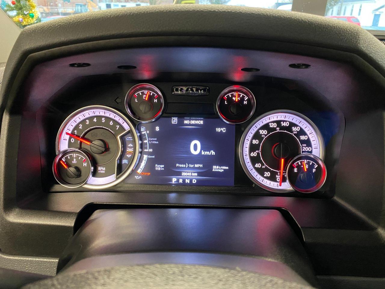 2019 RAM 1500 Express 5.7L V8 4x4 HEMI+ApplePlay+ACCIDENT FREE - Photo #16